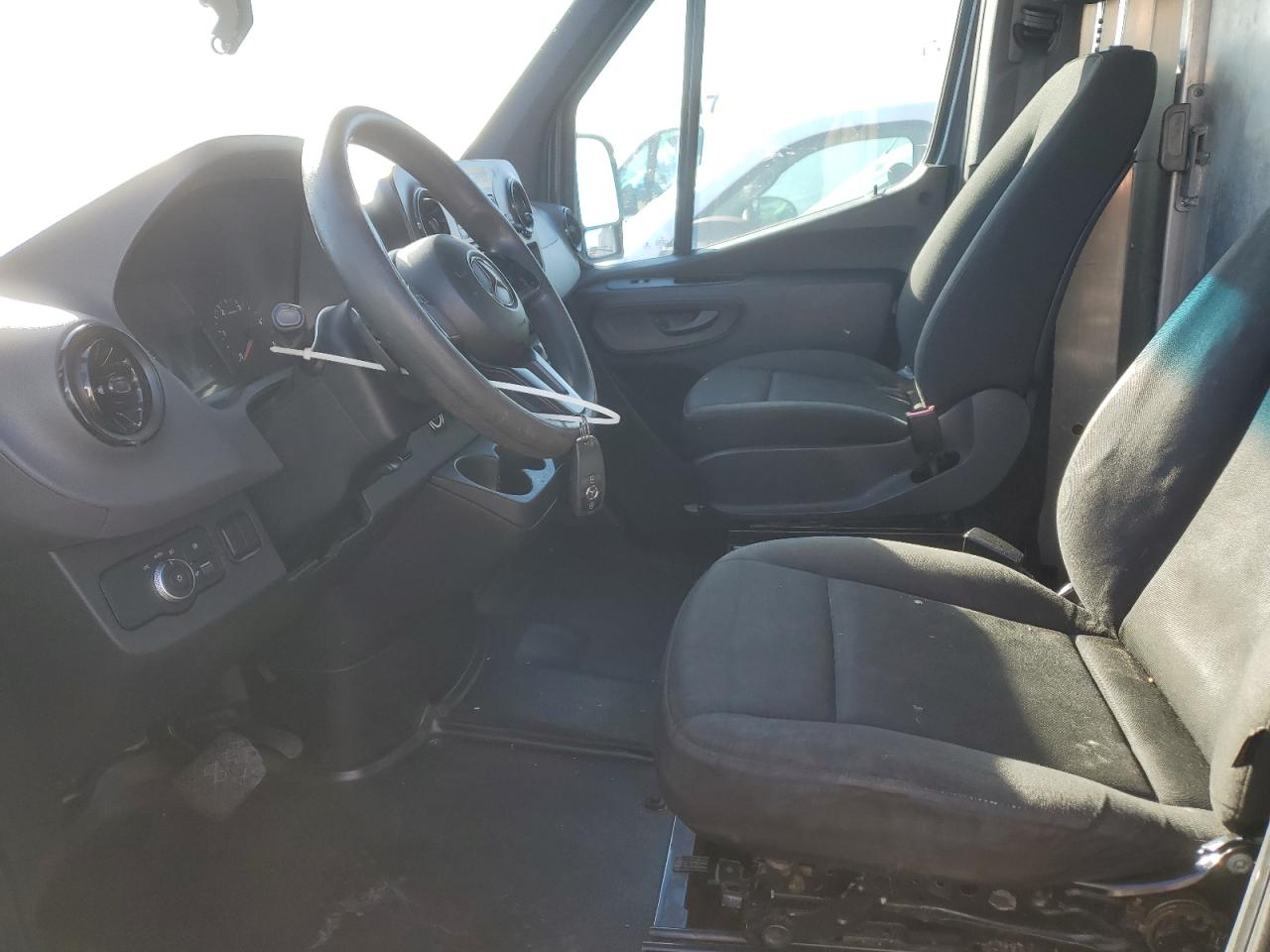 2019 Mercedes Benz Sprinter Delivery Van VIN: WD4PF1CD4KP142112 Lot: 87104175