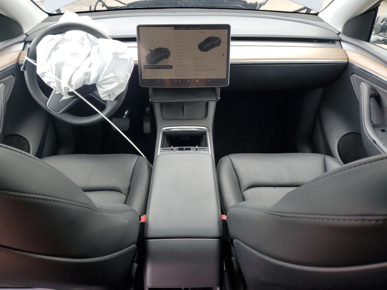 2023 Tesla Model Y VIN: 7SAYGDEE2PF758186 Lot: 90446595