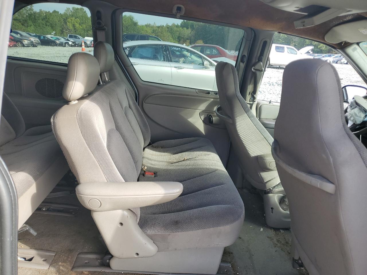 2003 Dodge Caravan Se VIN: 1D4GP25303B137346 Lot: 81940345