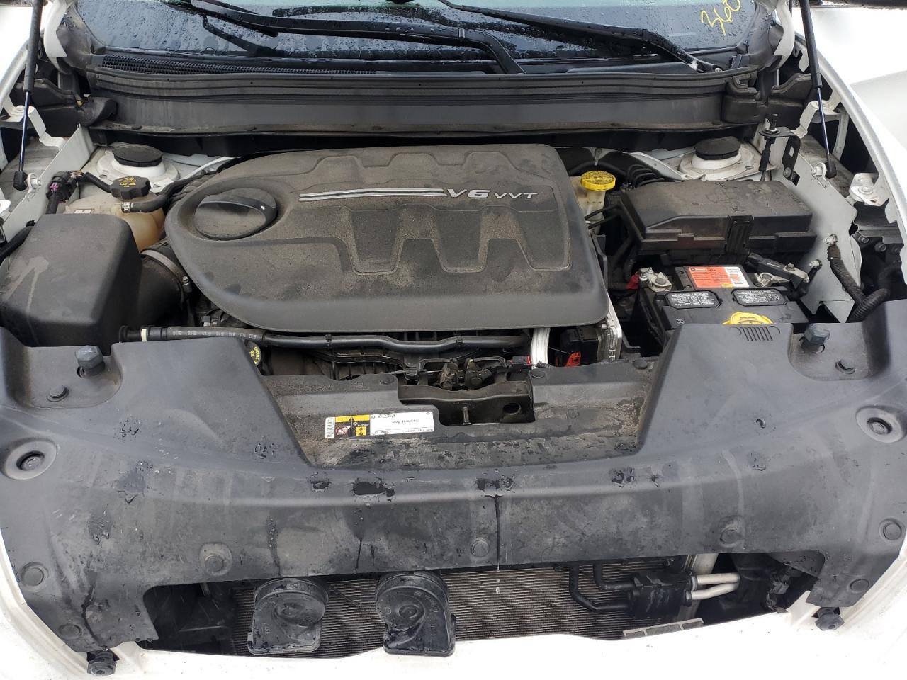 2017 Jeep Cherokee Overland VIN: 1C4PJMJSXHW616364 Lot: 82757295