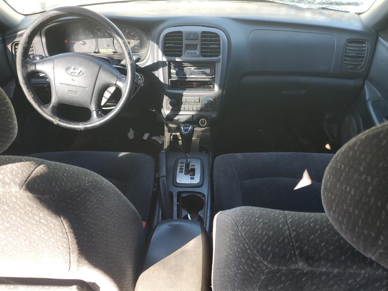 2003 Hyundai Sonata VIN: KMHWF25HX3A868844 Lot: 81922105