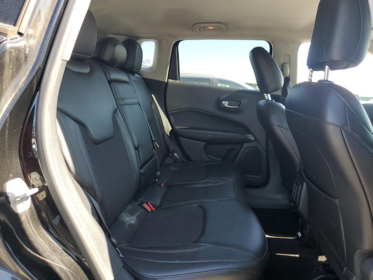 2018 Jeep Compass Latitude VIN: 3C4NJCBB2JT182727 Lot: 85762575