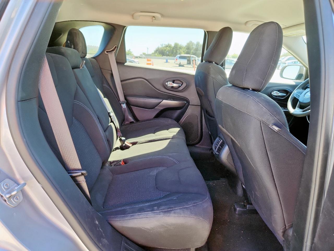 2021 Jeep Cherokee Latitude VIN: 1C4PJLCB0MD164860 Lot: 89669035