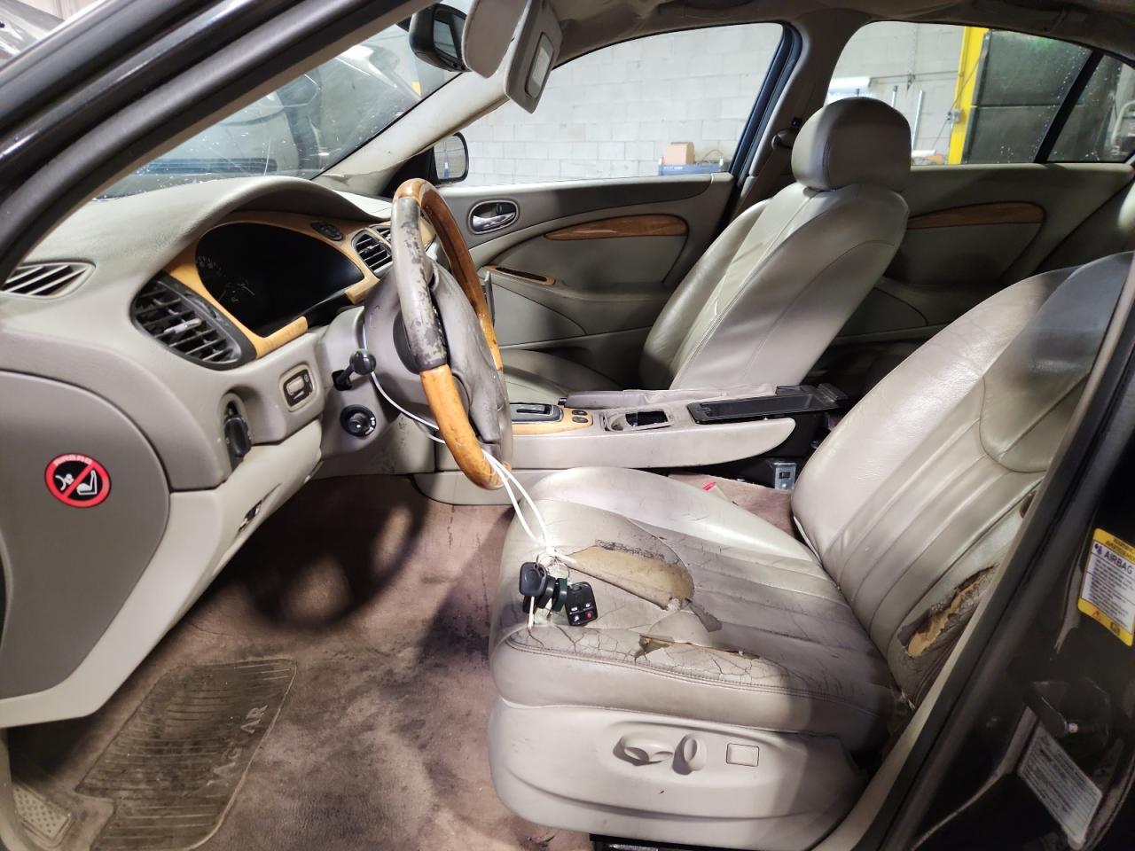 2000 Jaguar S-Type VIN: SAJDA01C9YFL70008 Lot: 90869175