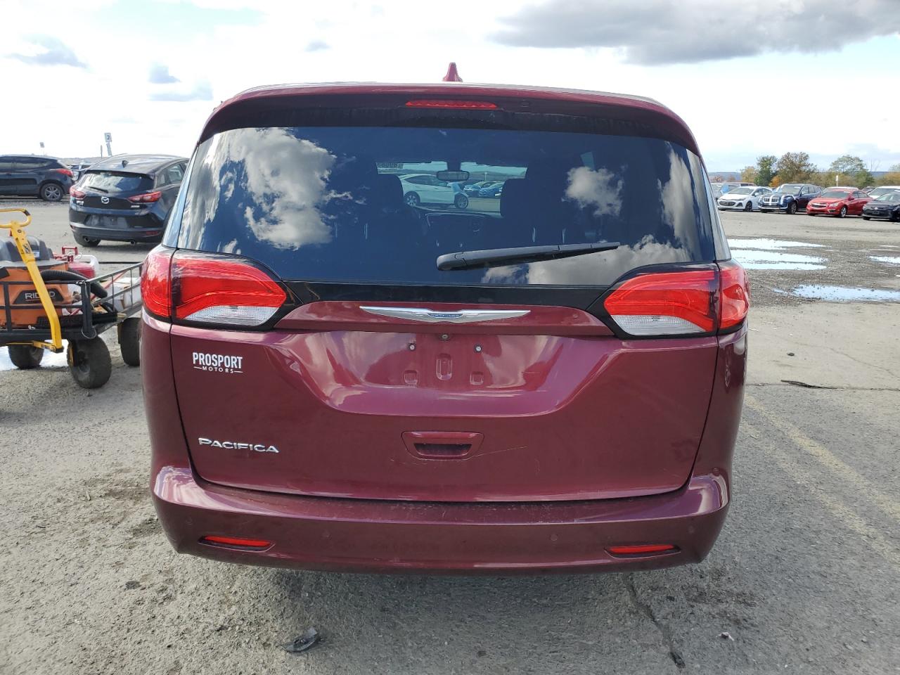 2017 Chrysler Pacifica Touring VIN: 2C4RC1DG7HR677950 Lot: 89683765