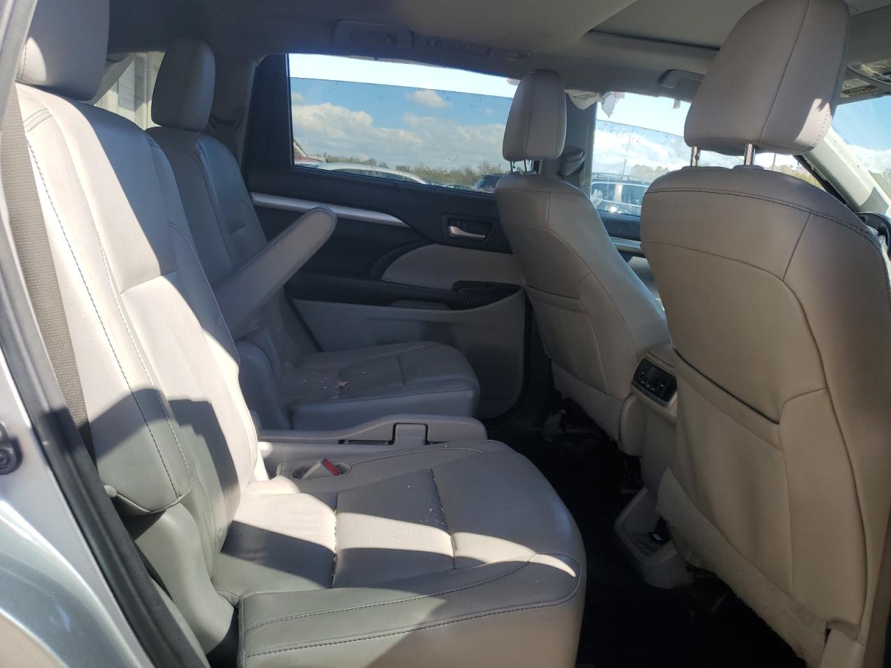 2016 Toyota Highlander Xle VIN: 5TDKKRFH5GS144378 Lot: 86175815