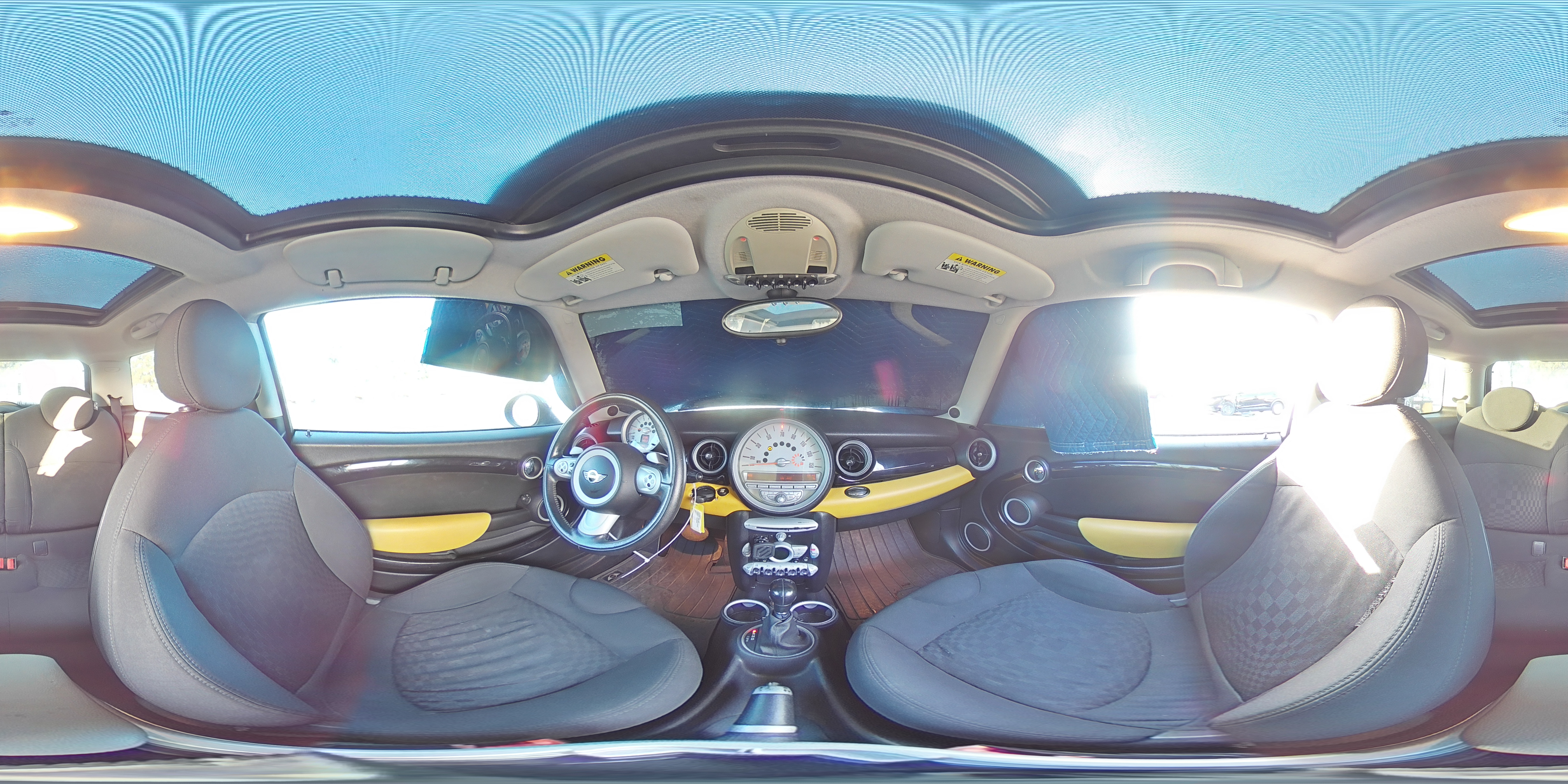 2007 Mini Cooper VIN: WMWMF33557TT52828 Lot: 82195465