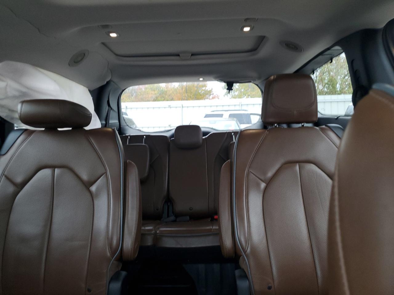 2017 Chrysler Pacifica Limited VIN: 2C4RC1GG5HR592603 Lot: 87089725