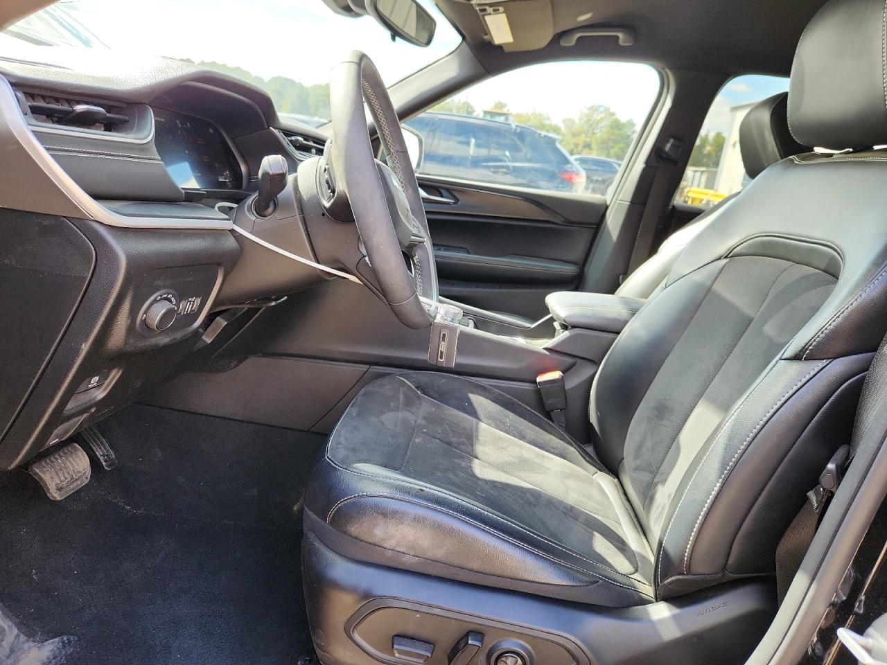 2024 Jeep Grand Cherokee L Laredo VIN: 1C4RJKAG6R8595818 Lot: 87384835