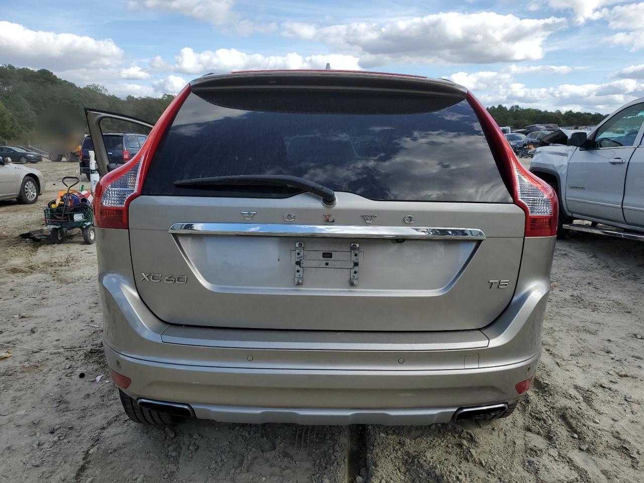 2016 Volvo Xc60 T5 Premier VIN: YV440MDK8G2910768 Lot: 84828655
