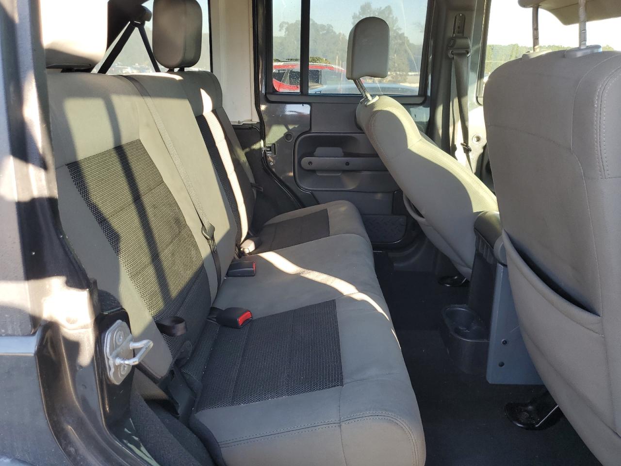 2010 Jeep Wrangler Unlimited Sport VIN: 1J4BB3H10AL144238 Lot: 82641305