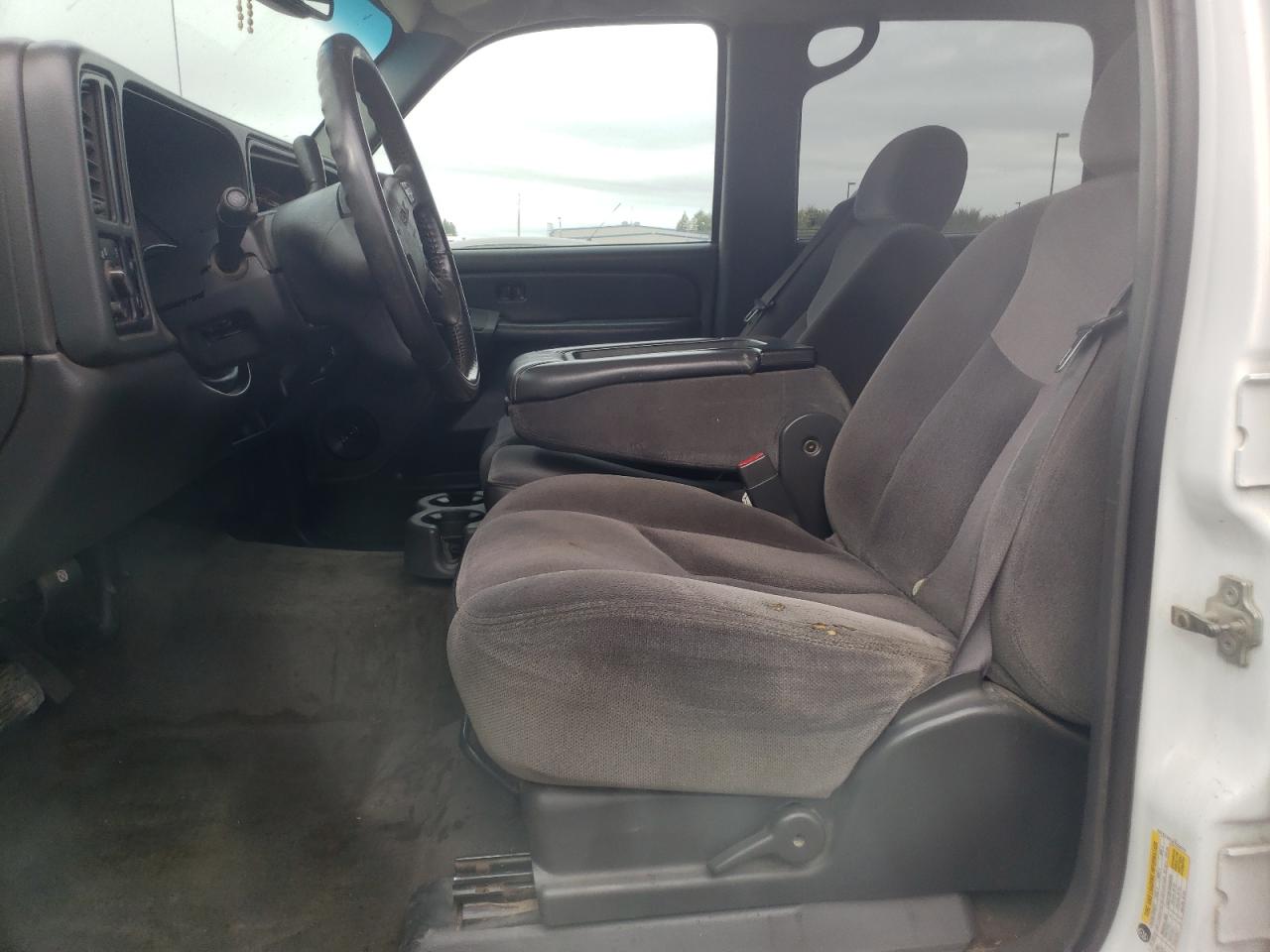 2006 GMC New Sierra C1500 VIN: 2GTEC13T361232078 Lot: 81847675