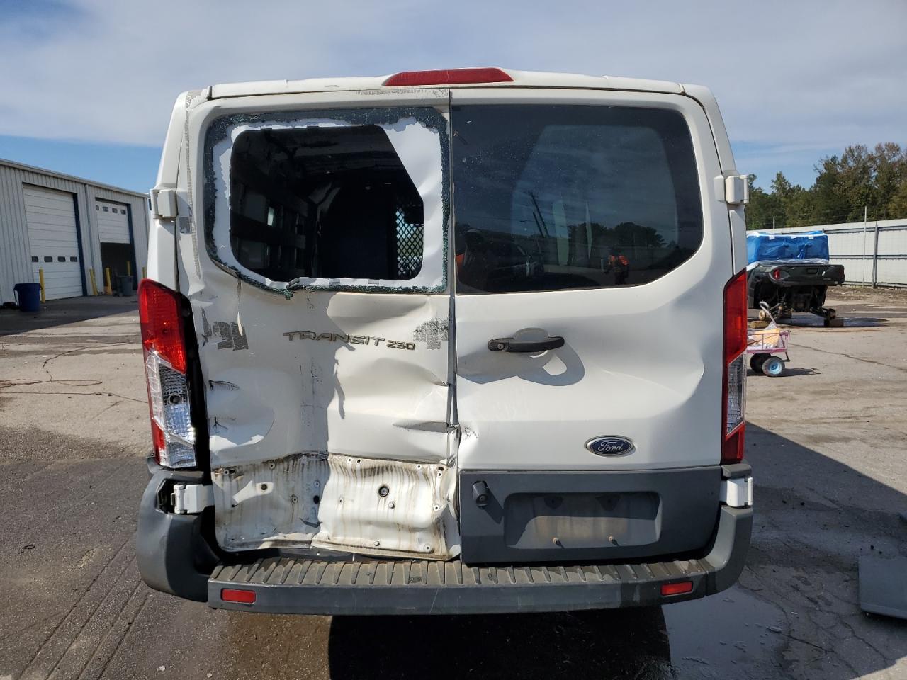 2018 Ford Transit T-250 VIN: 1FTYR1ZM8JKB33017 Lot: 86297905