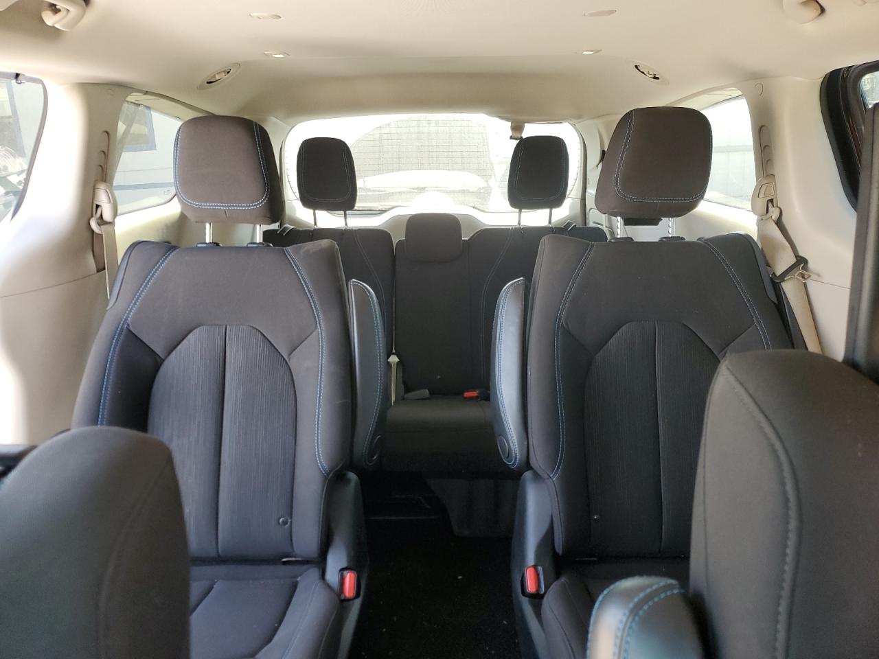 2021 Chrysler Pacifica Hybrid Touring VIN: 2C4RC1R73MR513940 Lot: 84914595