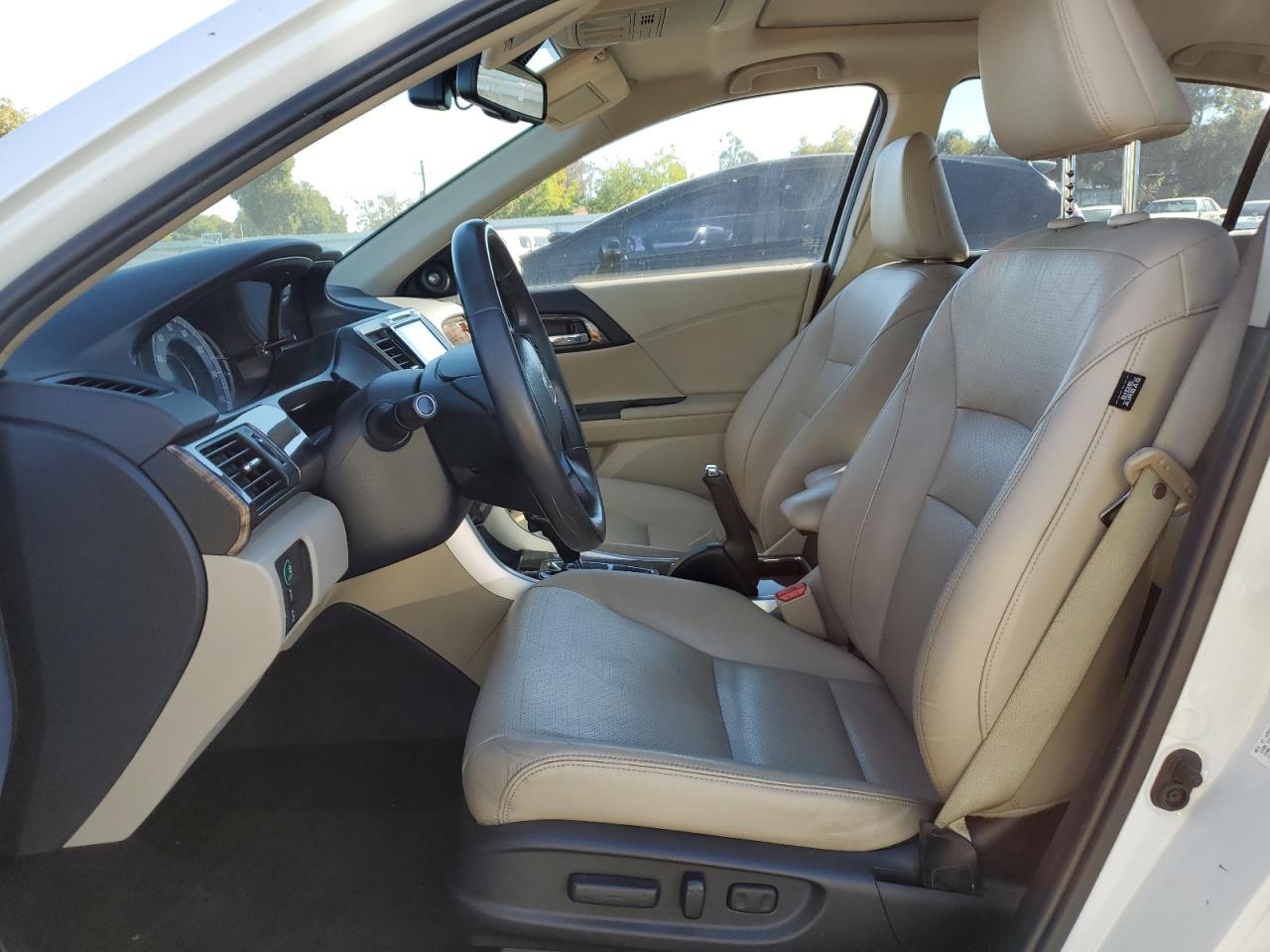 2016 Honda Accord Touring VIN: 1HGCR3F97GA015143 Lot: 85750405