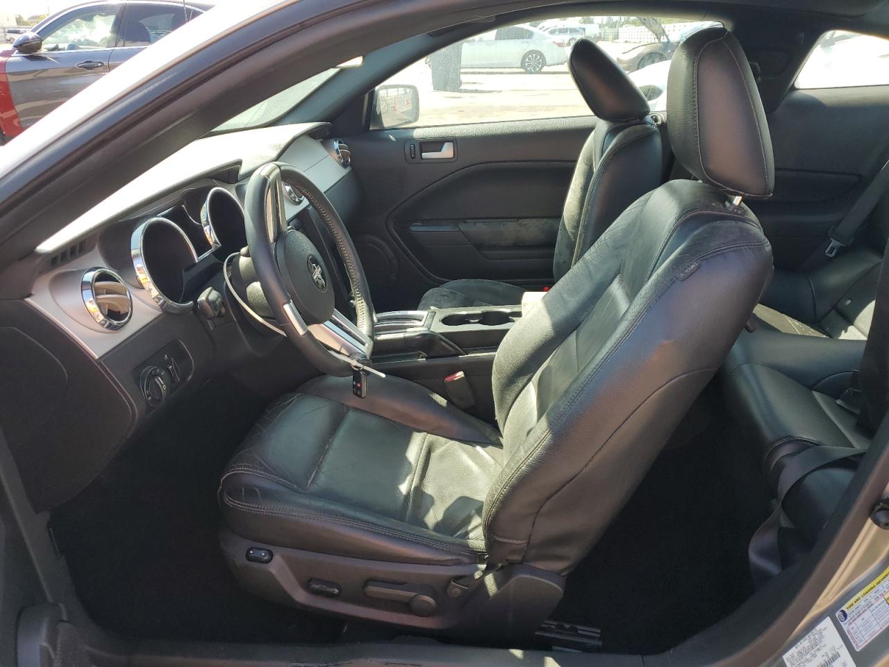2008 Ford Mustang VIN: 1ZVHT80N985112456 Lot: 85727525