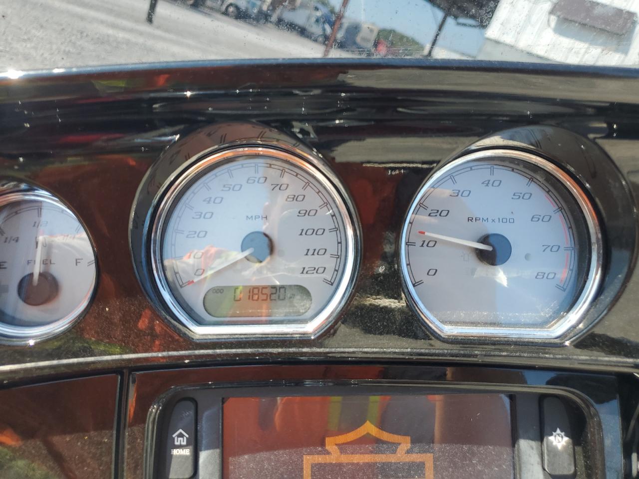 2017 Harley-Davidson Flhxs Street Glide Special VIN: 1HD1KRC16HB688088 Lot: 82188625