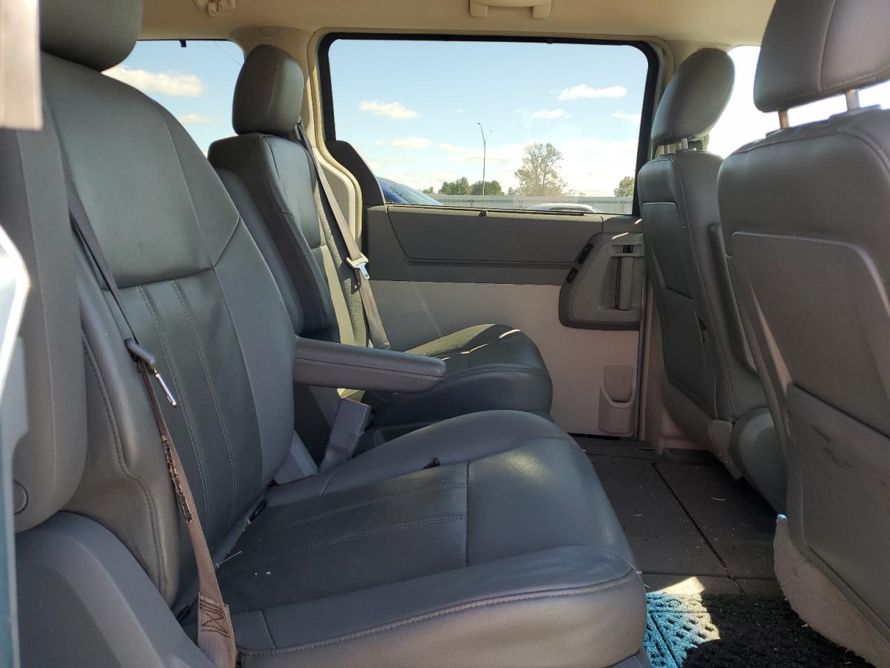 2008 Chrysler Town & Country Touring VIN: 2A8HR54P28R794555 Lot: 86630785