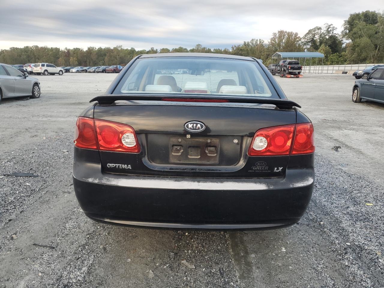 2008 Kia Optima Lx VIN: KNAGE123085274372 Lot: 85877255