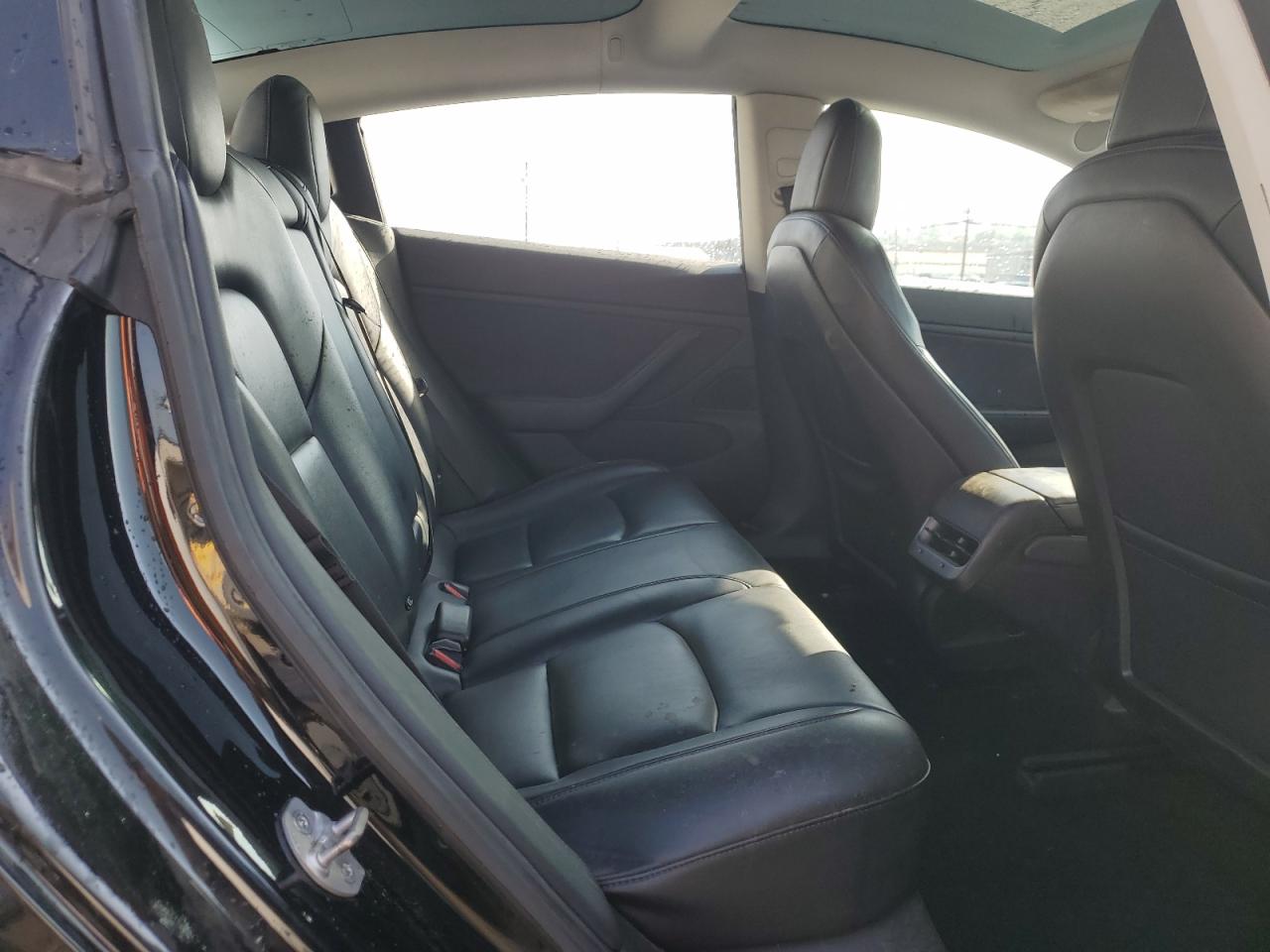 2018 Tesla Model 3 VIN: 5YJ3E1EA8JF025429 Lot: 83842025