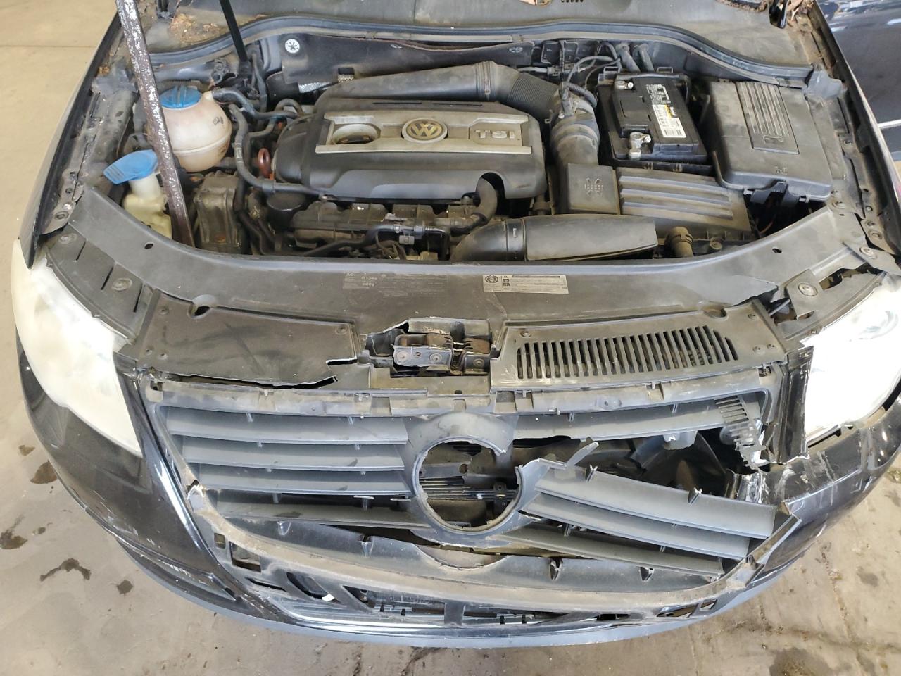 2010 Volkswagen Passat Komfort VIN: WVWJM7ANXAP051879 Lot: 85725815