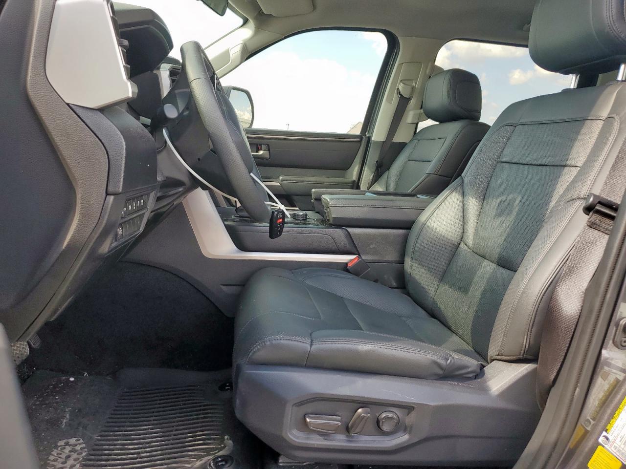 2024 Toyota Tundra Crewmax Sr VIN: 5TFLA5AB9RX041528 Lot: 82237945