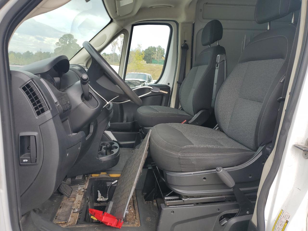 2019 Ram Promaster 2500 2500 High VIN: 3C6TRVCG4KE520471 Lot: 85870835
