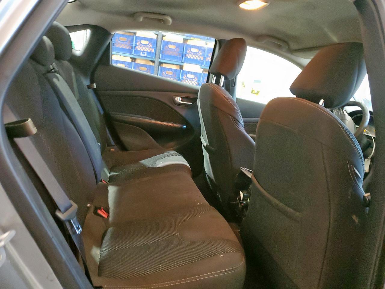 2015 Dodge Dart Sxt VIN: 1C3CDFBB3FD277752 Lot: 82256255