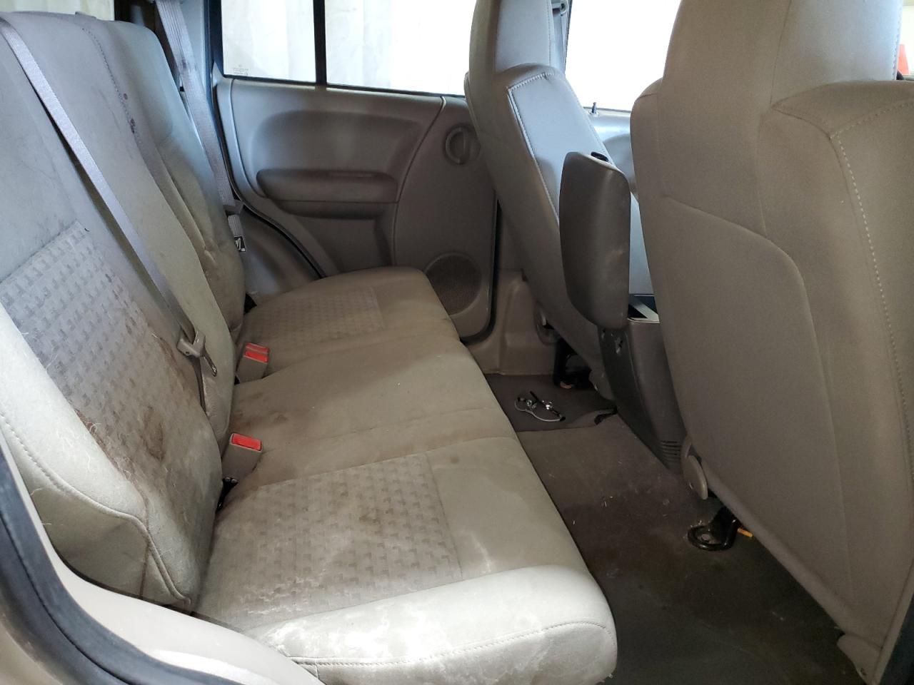 2006 Jeep Liberty Sport VIN: 1J4GL48K96W226685 Lot: 85713945