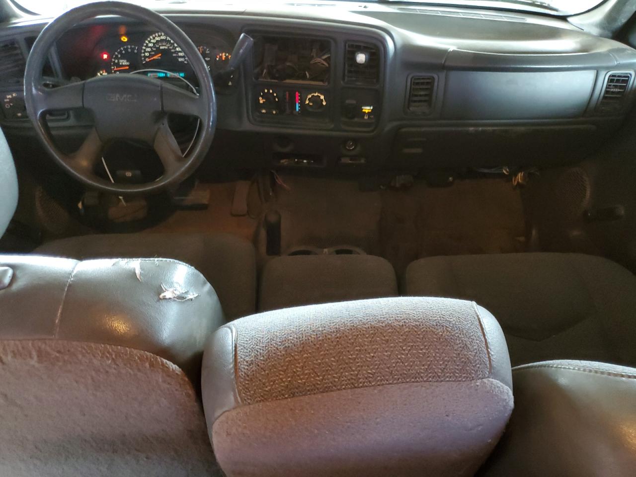 2005 GMC Sierra K2500 Heavy Duty VIN: 1GTHK29U95E253262 Lot: 85589205