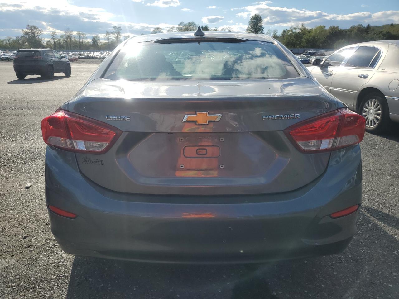 2019 Chevrolet Cruze Premier VIN: 1G1BF5SMXK7131878 Lot: 85690545