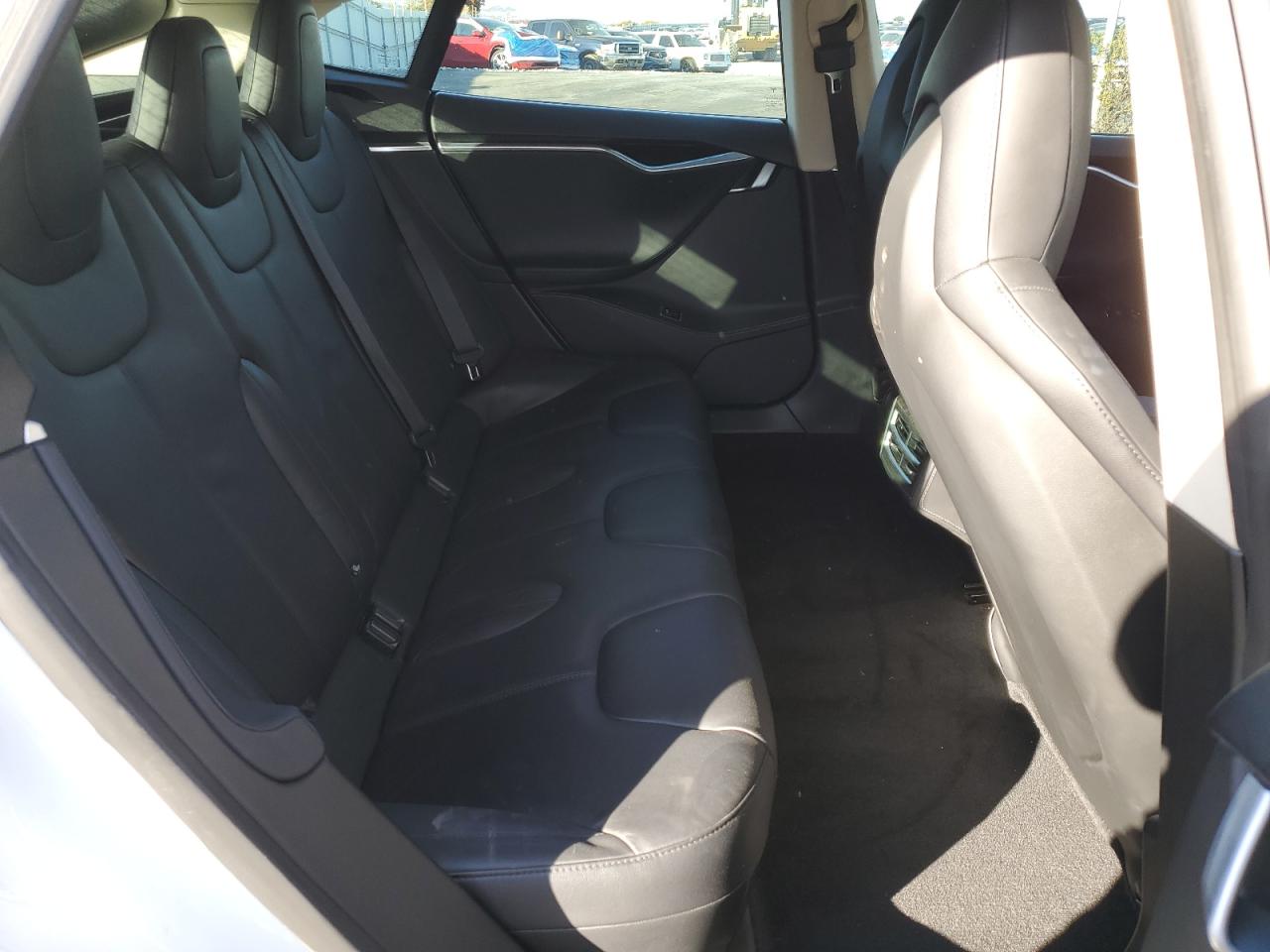 2015 Tesla Model S 60 VIN: 5YJSA1S18FFP78574 Lot: 90895155