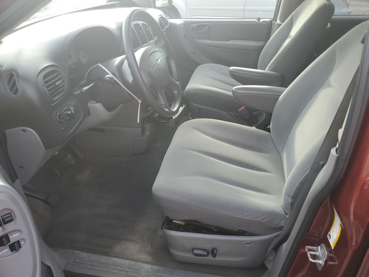 2007 Chrysler Town & Country Lx VIN: 2A4GP44R67R342122 Lot: 82306325