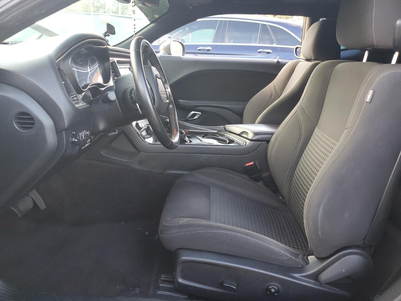 2018 Dodge Challenger Sxt VIN: 2C3CDZAG2JH183257 Lot: 91921155