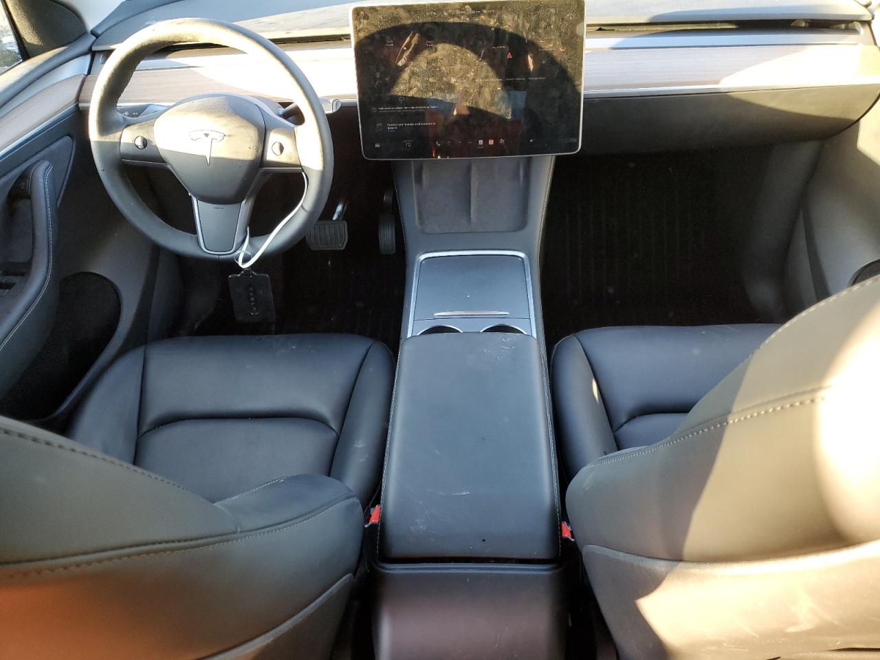 2024 Tesla Model Y VIN: 7SAYGAEE2RF988926 Lot: 86515545