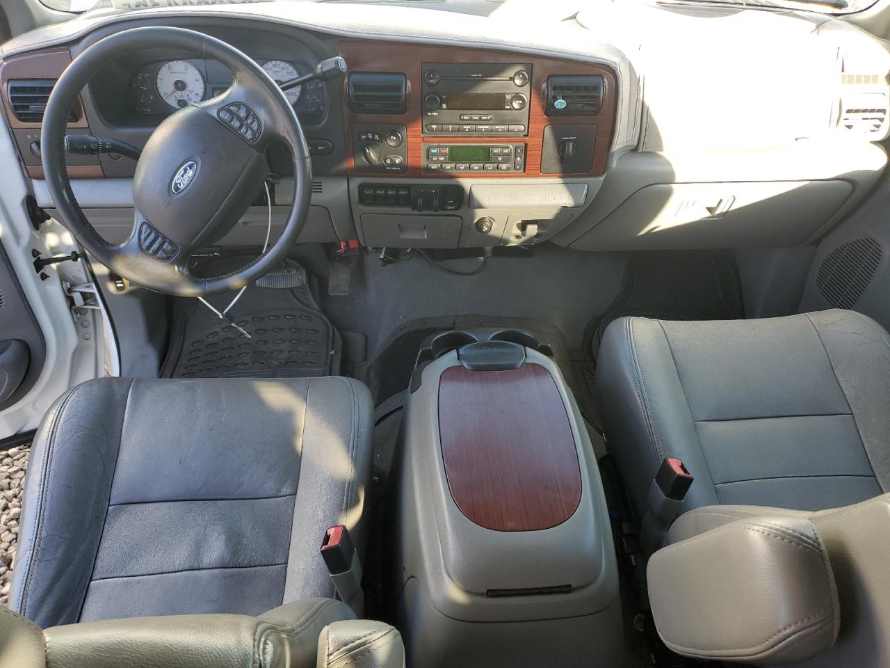 2005 Ford F350 Super Duty VIN: 1FTWW33P95ED32273 Lot: 82564435