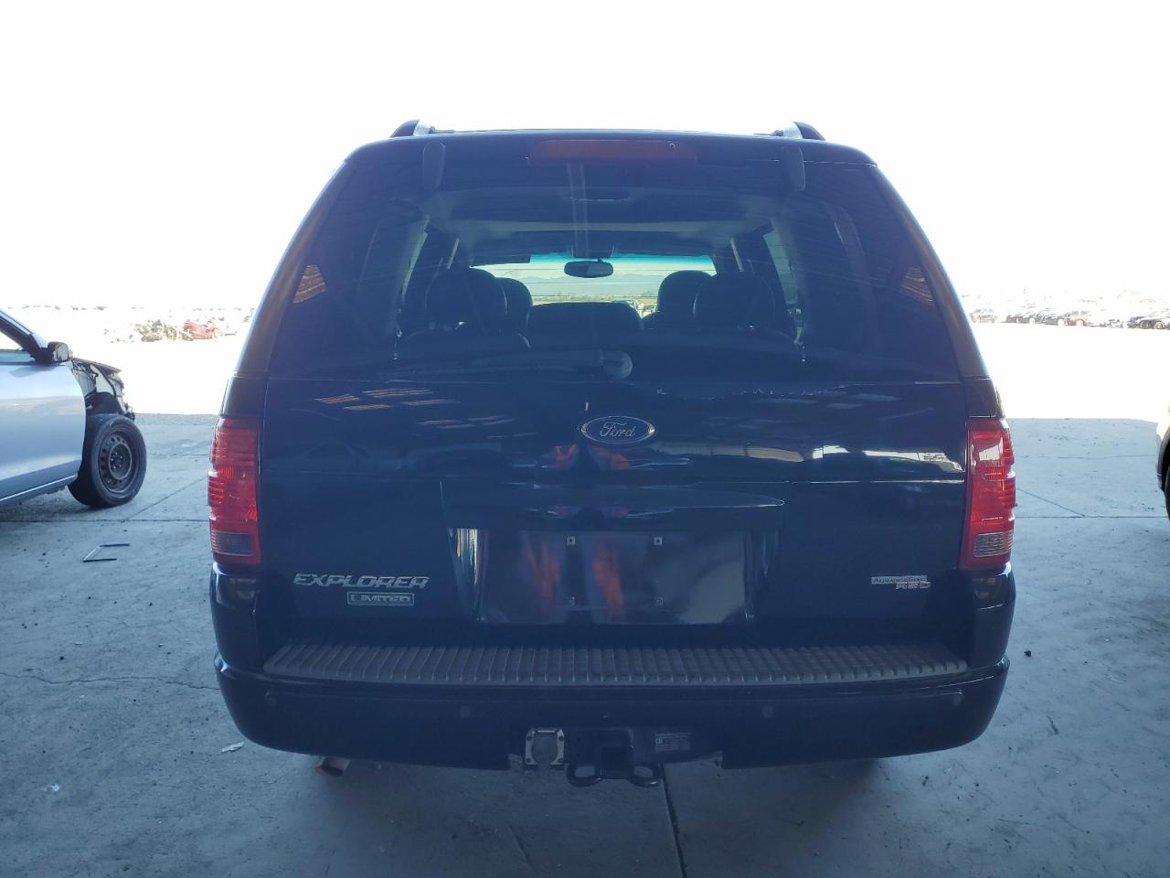 2005 Ford Explorer Limited VIN: 1FMDU75E25UB83562 Lot: 80660215