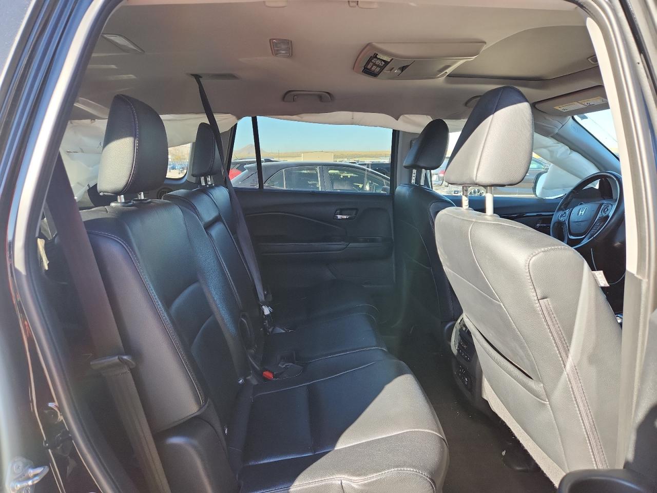 2017 Honda Pilot Touring VIN: 5FNYF6H98HB054439 Lot: 82755845