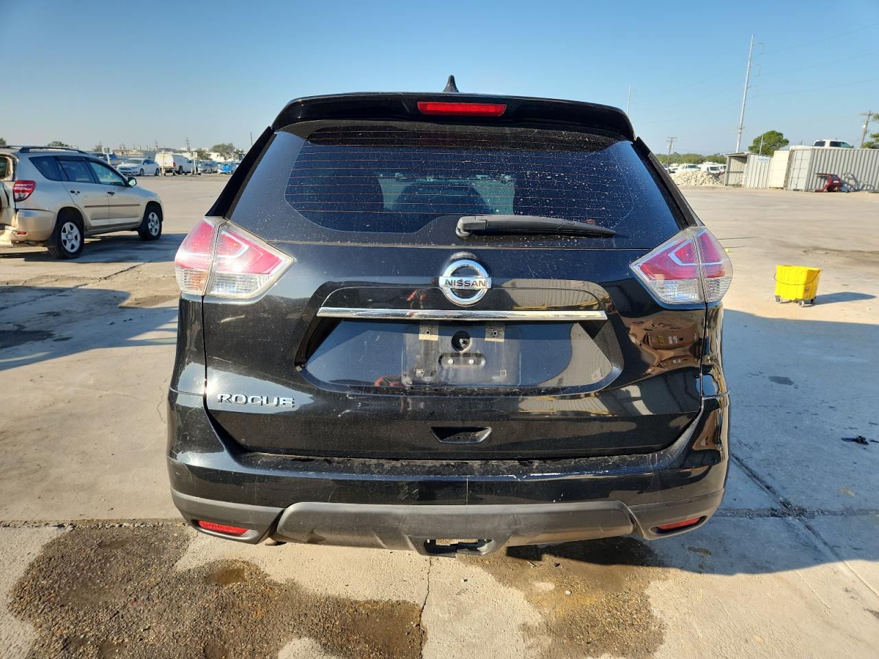 2016 Nissan Rogue S VIN: KNMAT2MT9GP615899 Lot: 85874465