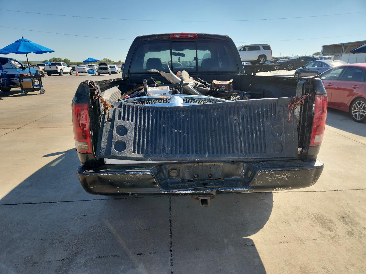 2003 Dodge Ram 1500 St VIN: 1D7HA18N83J586411 Lot: 86676195