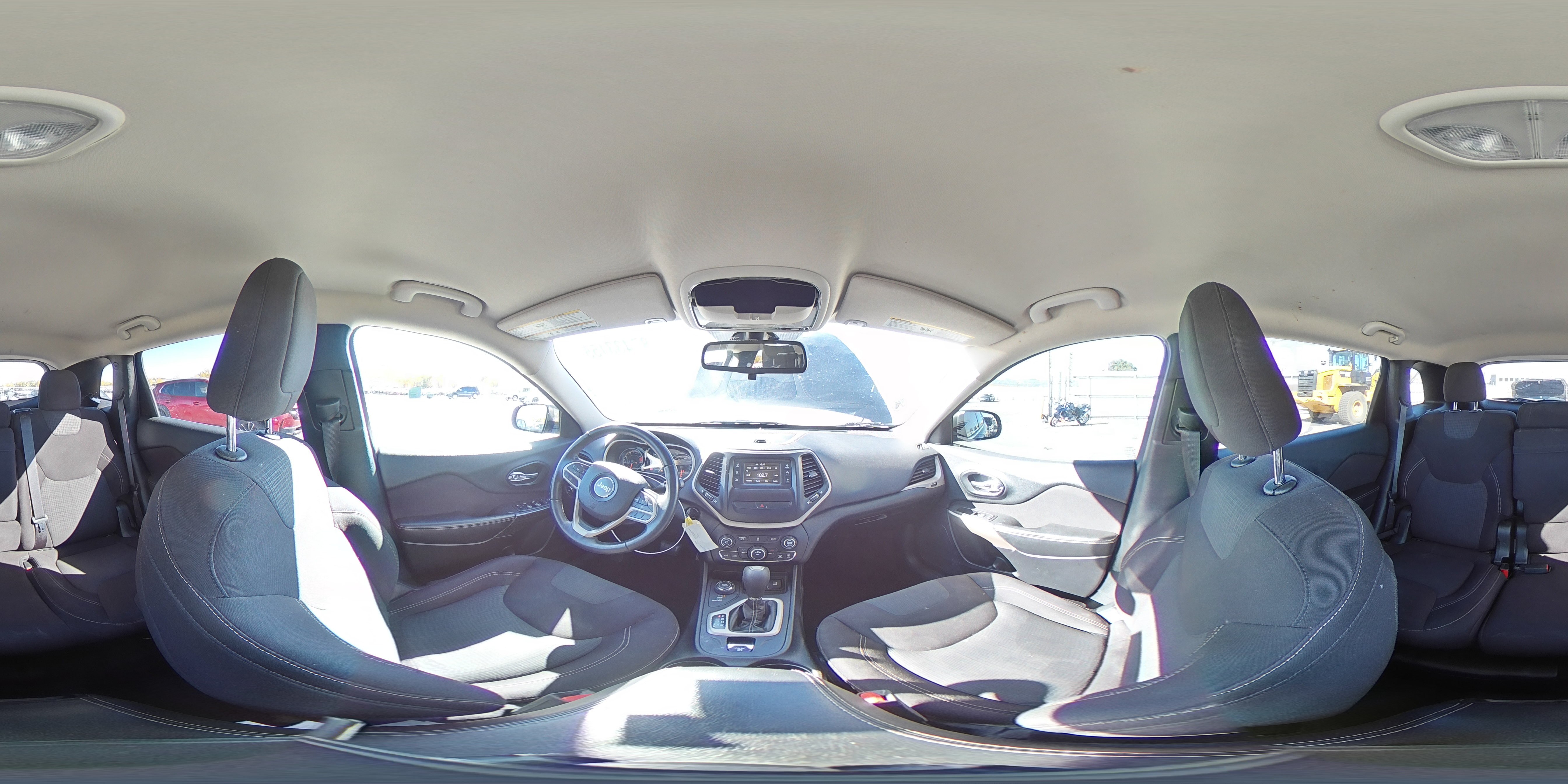 2017 Jeep Cherokee Latitude VIN: 1C4PJMCB8HW576931 Lot: 87433155