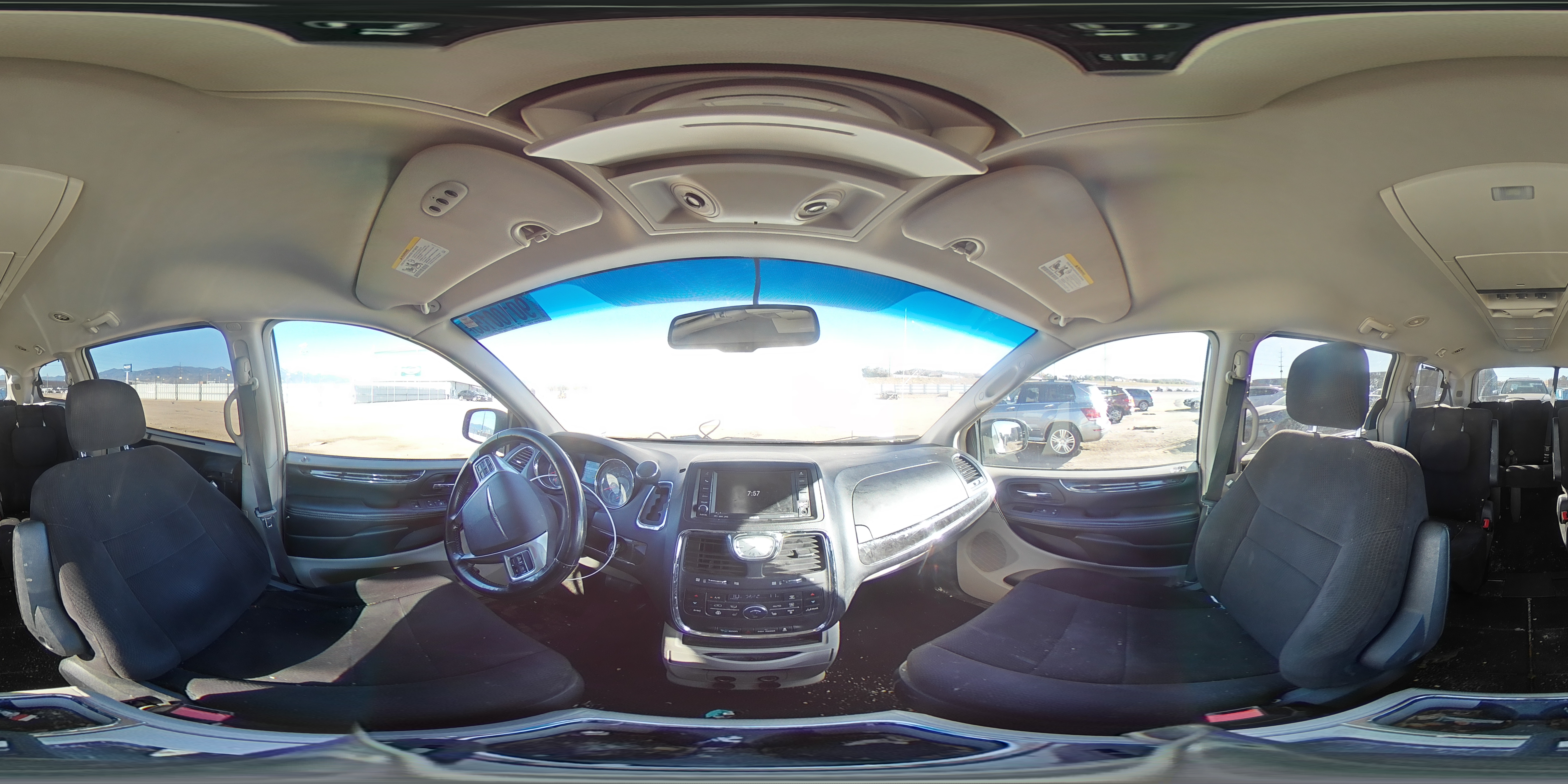 2011 Chrysler Town & Country Touring VIN: 2A4RR5DGXBR677271 Lot: 90100155