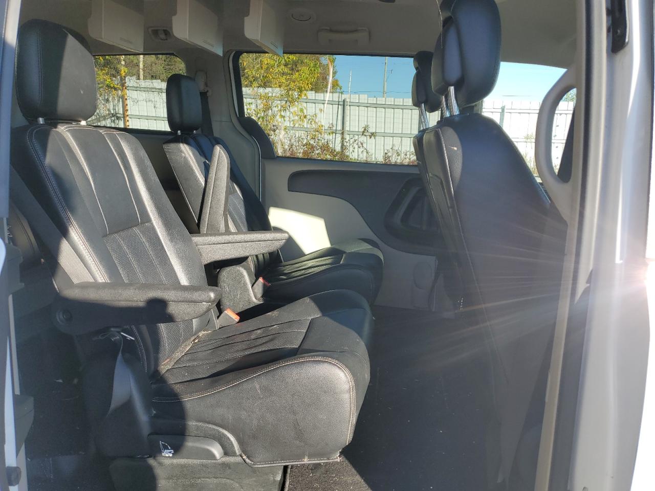 2017 Dodge Grand Caravan Crew VIN: 2C4RDGDG4HR738655 Lot: 85932035