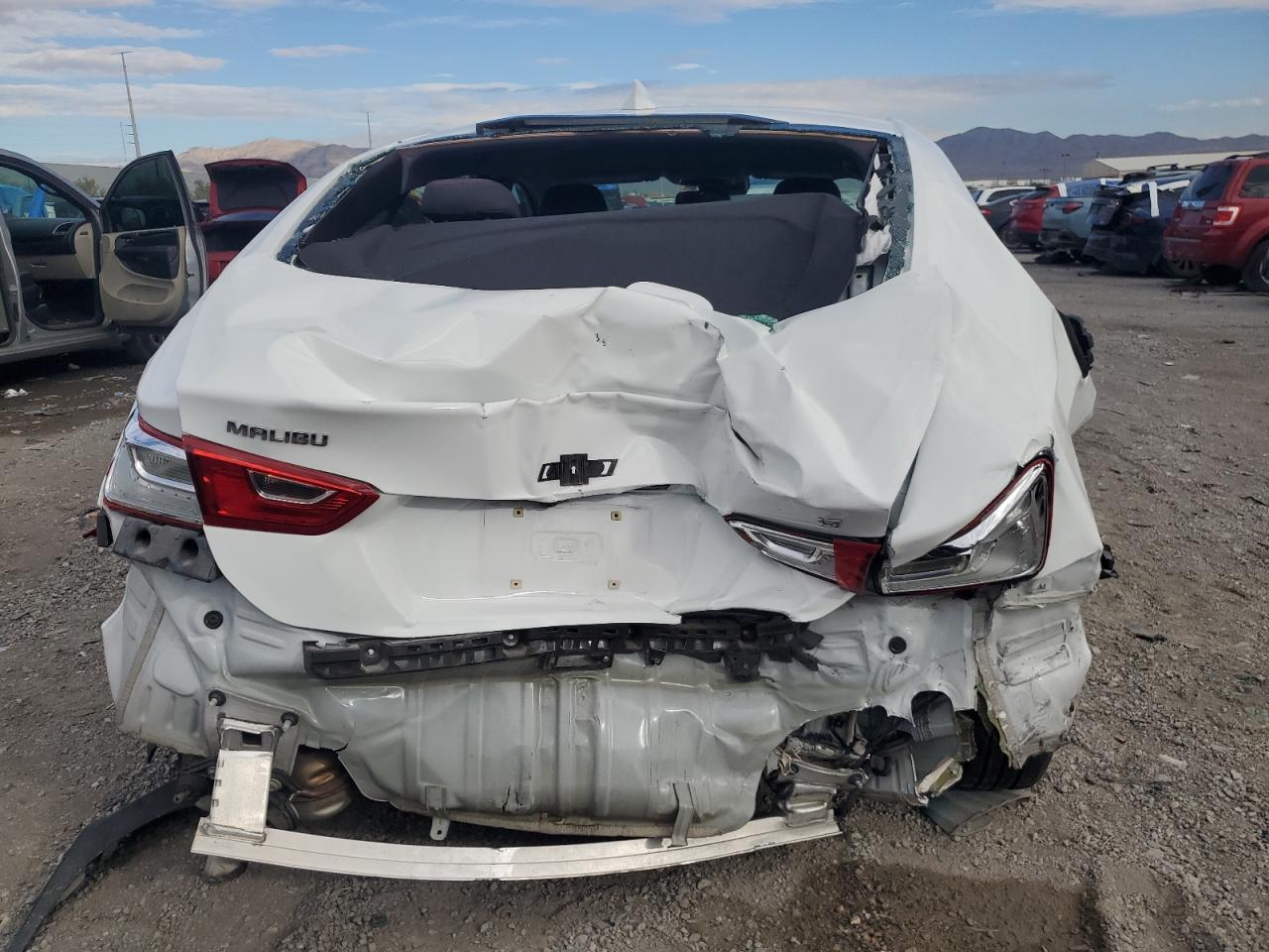 2018 Chevrolet Malibu Lt VIN: 1G1ZD5ST5JF111716 Lot: 86181215