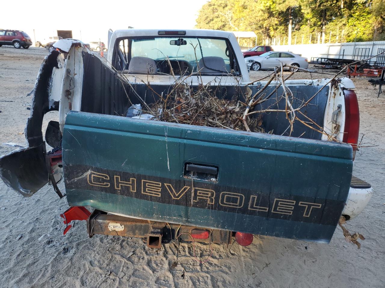 1996 Chevrolet Gmt-400 C1500 VIN: 1GCEC14MXTZ124468 Lot: 82597925