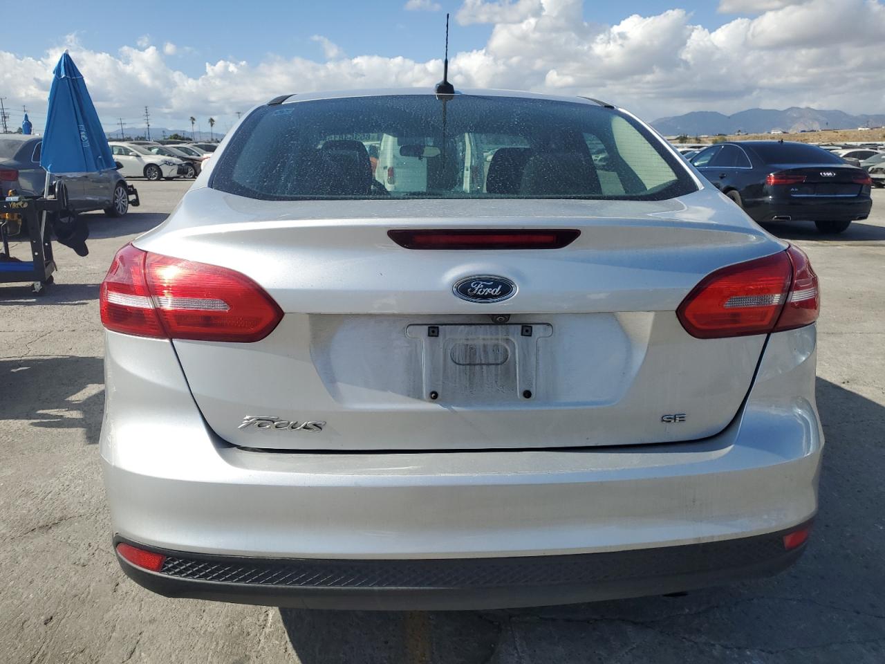 2017 Ford Focus Se VIN: 1FADP3F23HL300333 Lot: 85354815