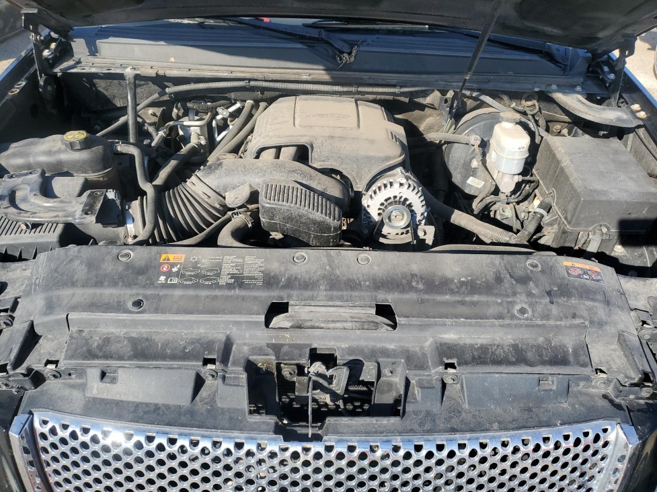 2013 GMC Yukon Xl Denali VIN: 1GKS2MEF9DR145714 Lot: 84835255