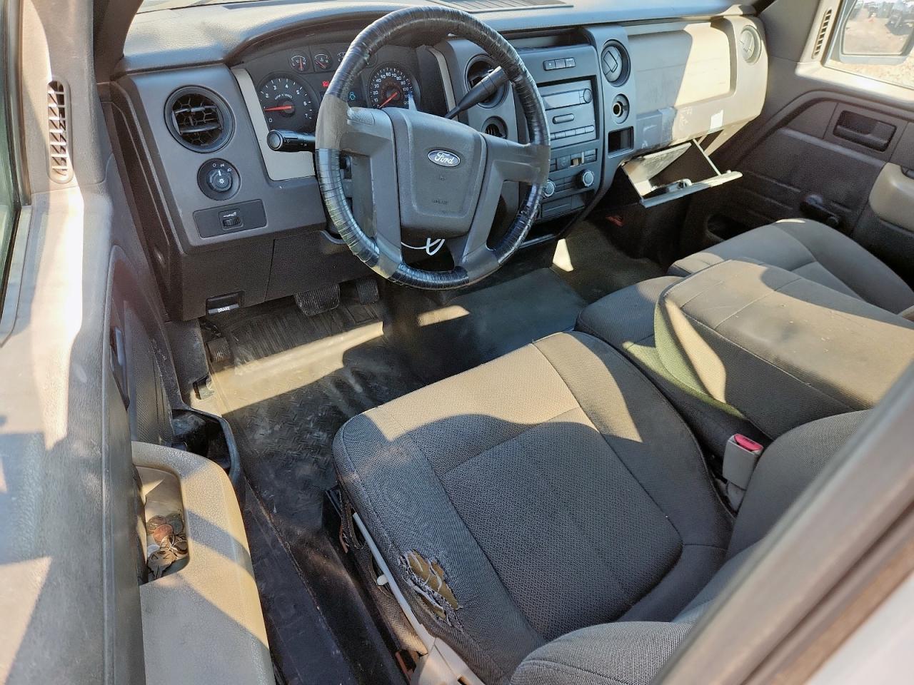 2010 Ford F150 VIN: 1FTMF1CW7AKB55379 Lot: 90828645