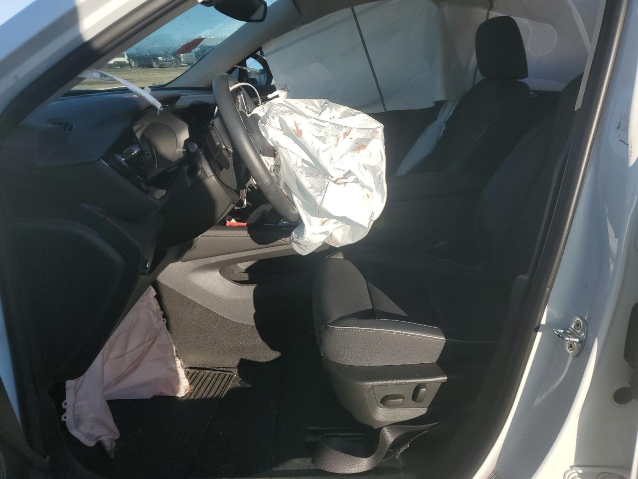 2023 Buick Envision Essence VIN: LRBFZPR4XPD071982 Lot: 82771225