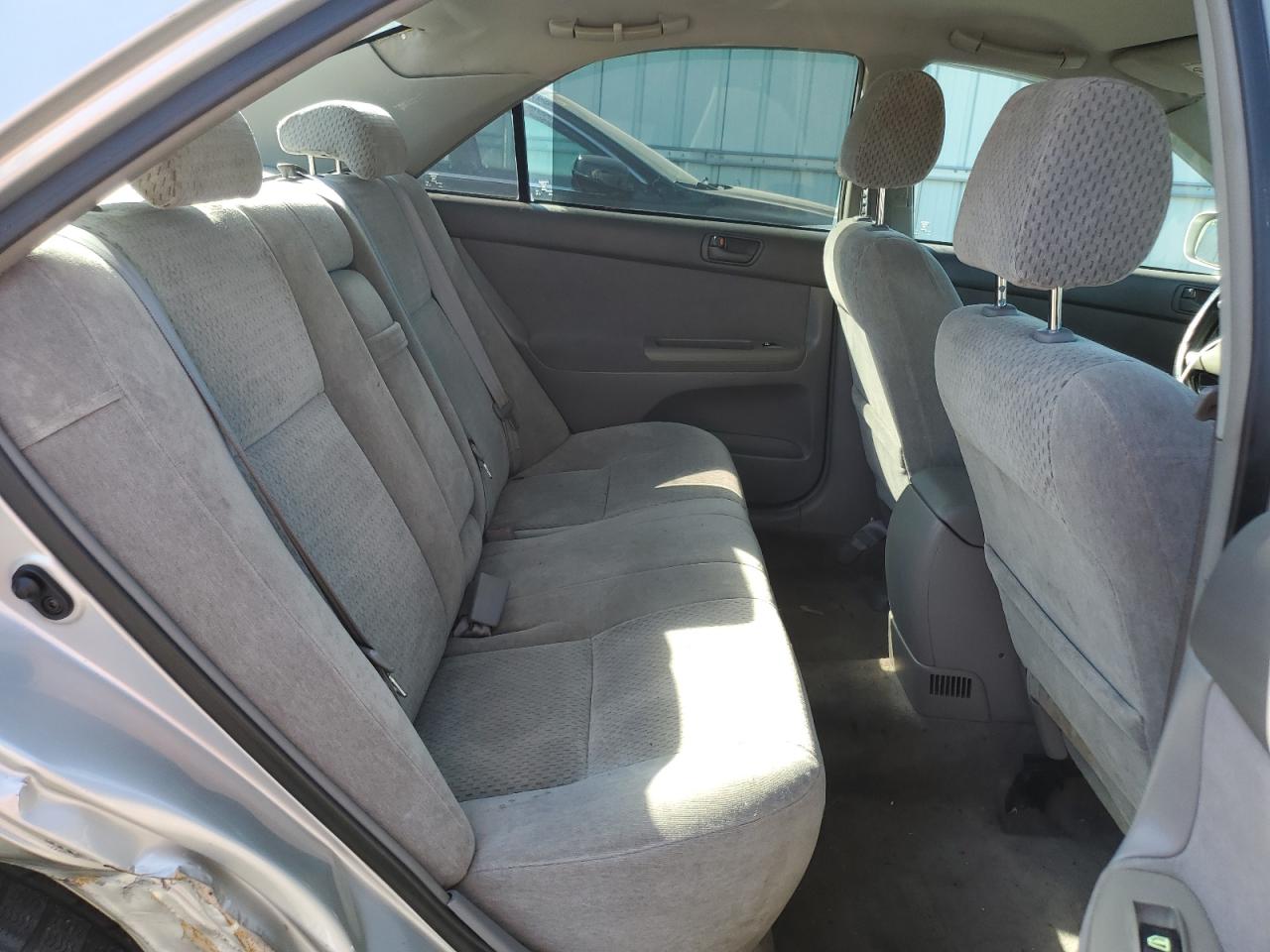 2003 Toyota Camry Le VIN: 4T1BE32K93U147999 Lot: 84926785